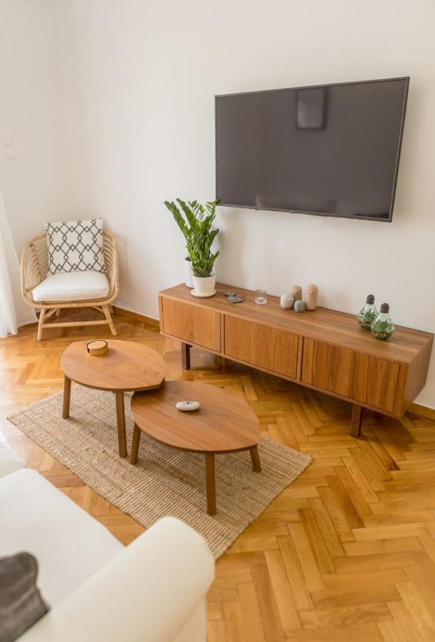 In The Shadow Of Acropolis - Spacious & Lovely Apt Athens Exterior photo